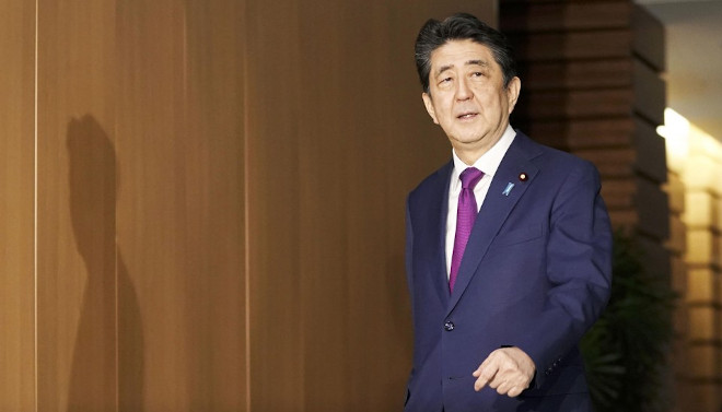 Premierminister Shinzo Abe gibt seinen Rücktritt bekannt