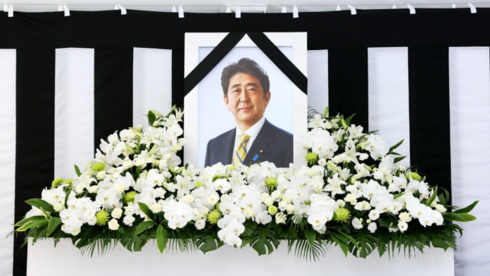 Shinzo Abe hinterlässt Japan ein sehr fragwürdiges Erbe