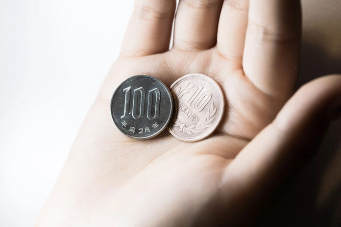 Folge 371: Verhaltenskodex für Japan-Touristen, Verbot für Sojasaucen-Fläschchen, Konkurrenz für Pokémon, kontroverses Trinkgeld, Hirschkot gegen Geld, Bodycams gegen Kundenbelästigung und Abschuss von Bären