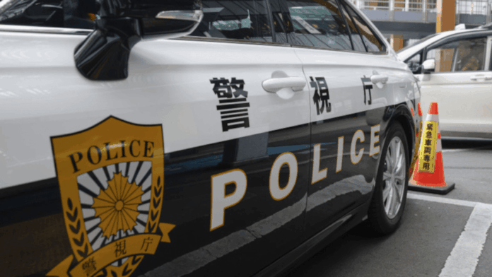 Folge 391: Japans Polizeiskandale, Frust im Wahlkampf, Teilzeitterror, Printmarkt unter Druck, spiritueller Betrug, Kampf gegen Desinformation, Schockbilder auf Zigaretten und modernisierte Schutzamulette